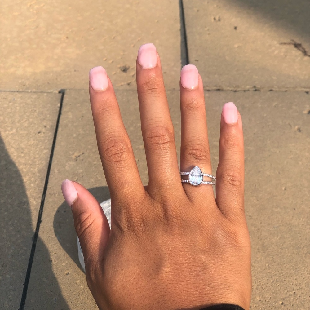 Love Ring π« - Picture 2 of 4